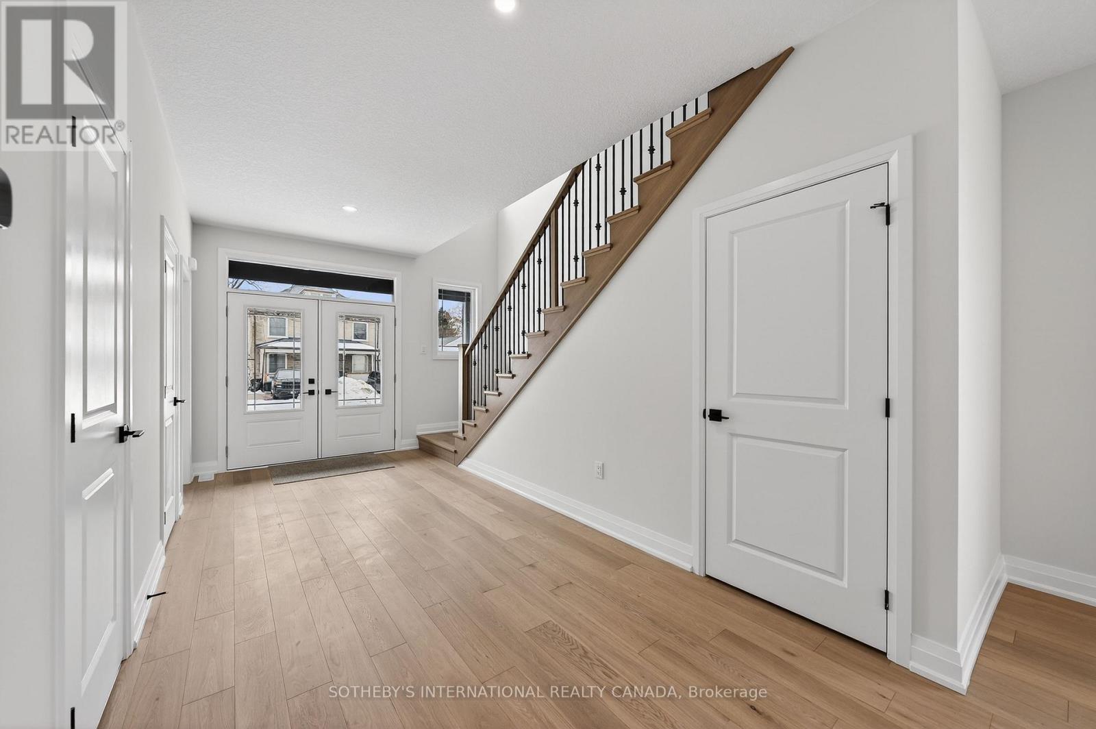 42 Rich Avenue, Cambridge, Ontario  N1R 2A5 - Photo 5 - X13019544