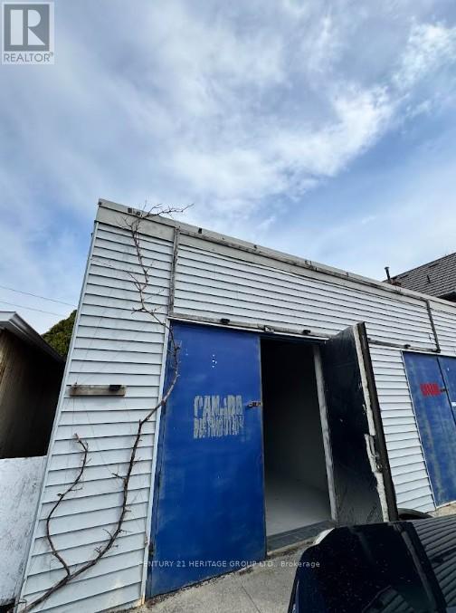 2 - 321 ROBERT STREET, Hamilton, Ontario