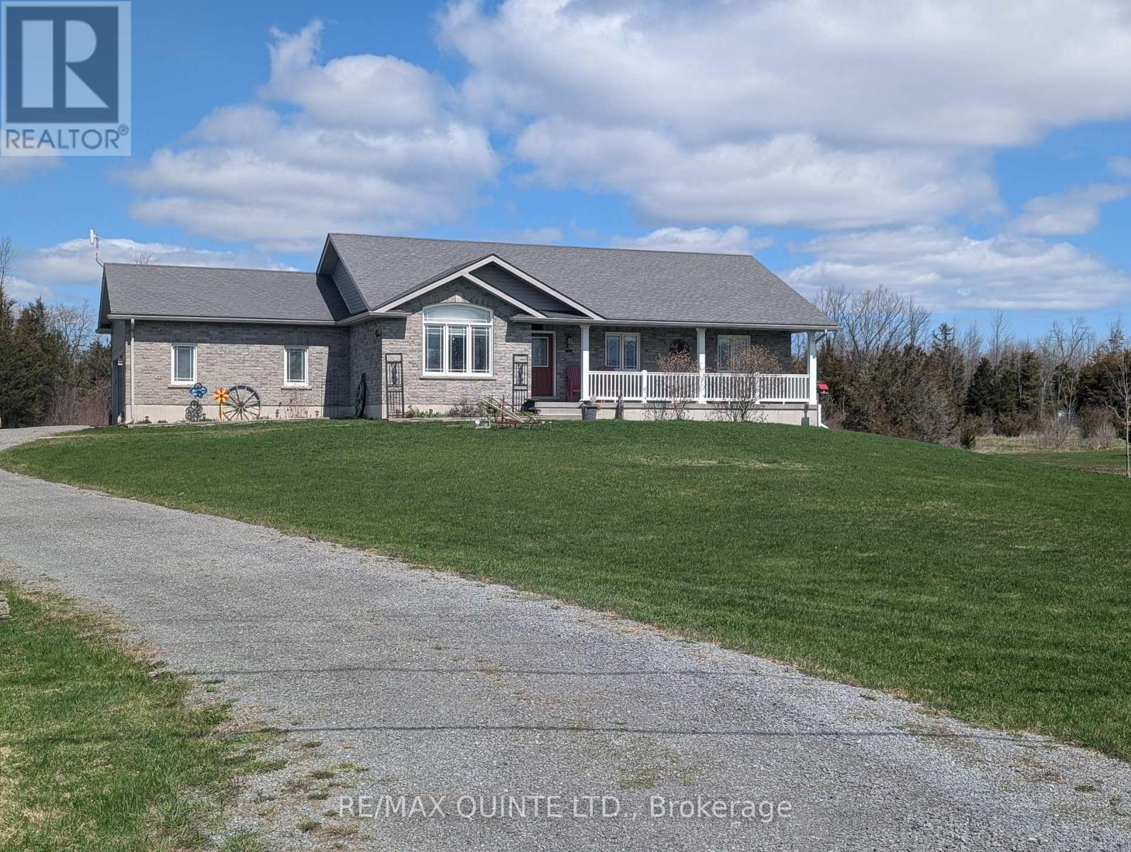 355 Mitchells Crossroad, Prince Edward County, Ontario  K0K 2T0 - Photo 1 - X12834248