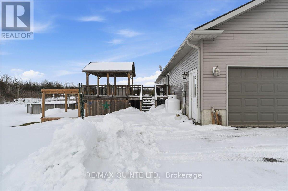 355 Mitchells Crossroad, Prince Edward County, Ontario  K0K 2T0 - Photo 34 - X12834248