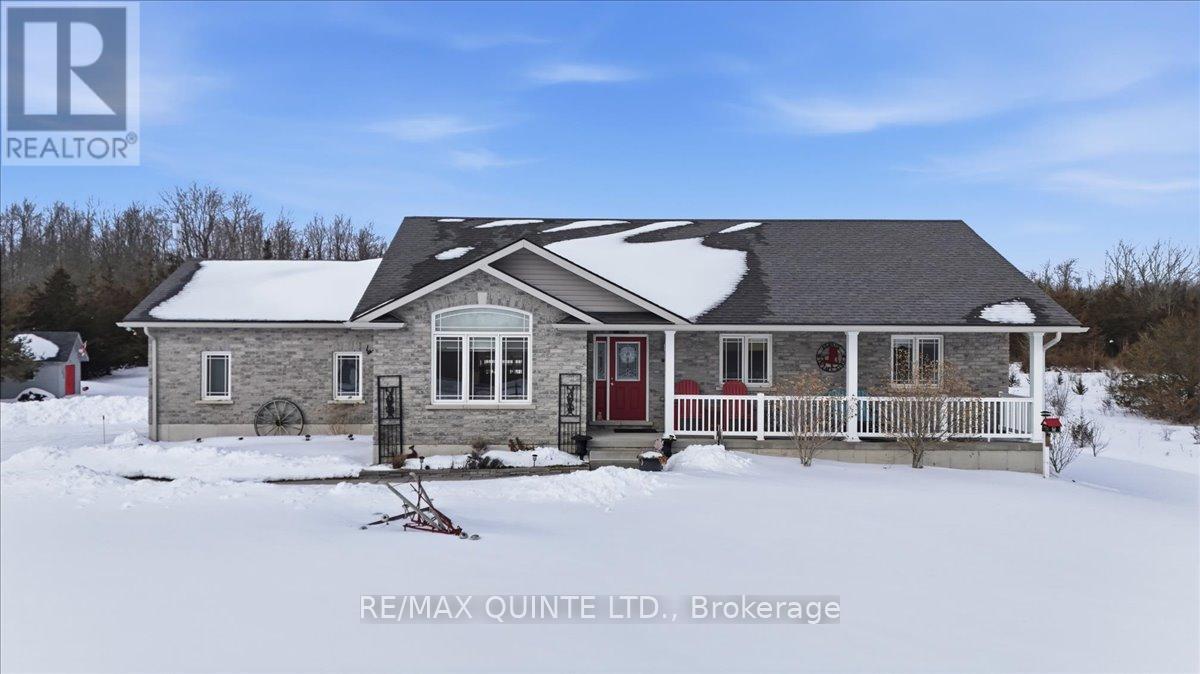 355 Mitchells Crossroad, Prince Edward County, Ontario  K0K 2T0 - Photo 4 - X12834248