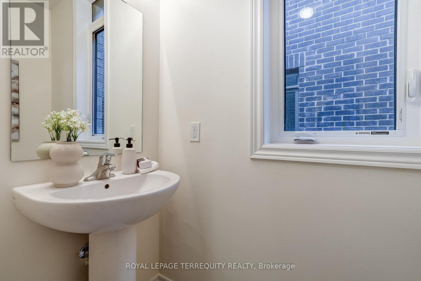 211 Fallharvest Way, Whitchurch-Stouffville, Ontario  L4A 5C2 - Photo 10 - N12480203