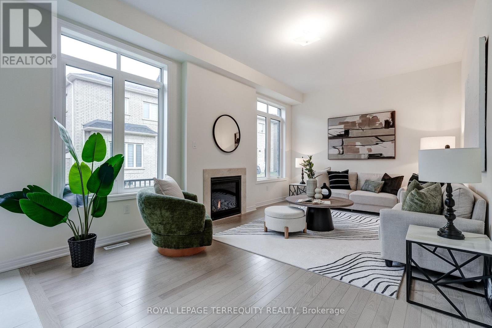 211 Fallharvest Way, Whitchurch-Stouffville, Ontario  L4A 5C2 - Photo 17 - N12480203