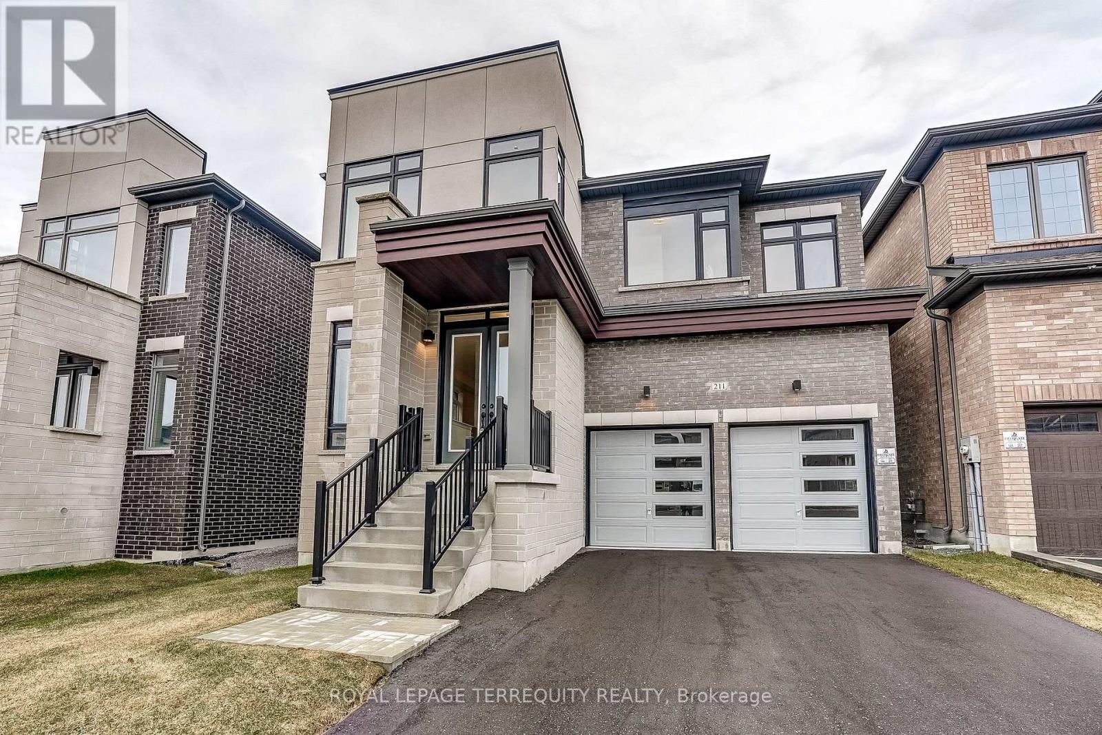 211 Fallharvest Way, Whitchurch-Stouffville, Ontario  L4A 5C2 - Photo 3 - N12480203