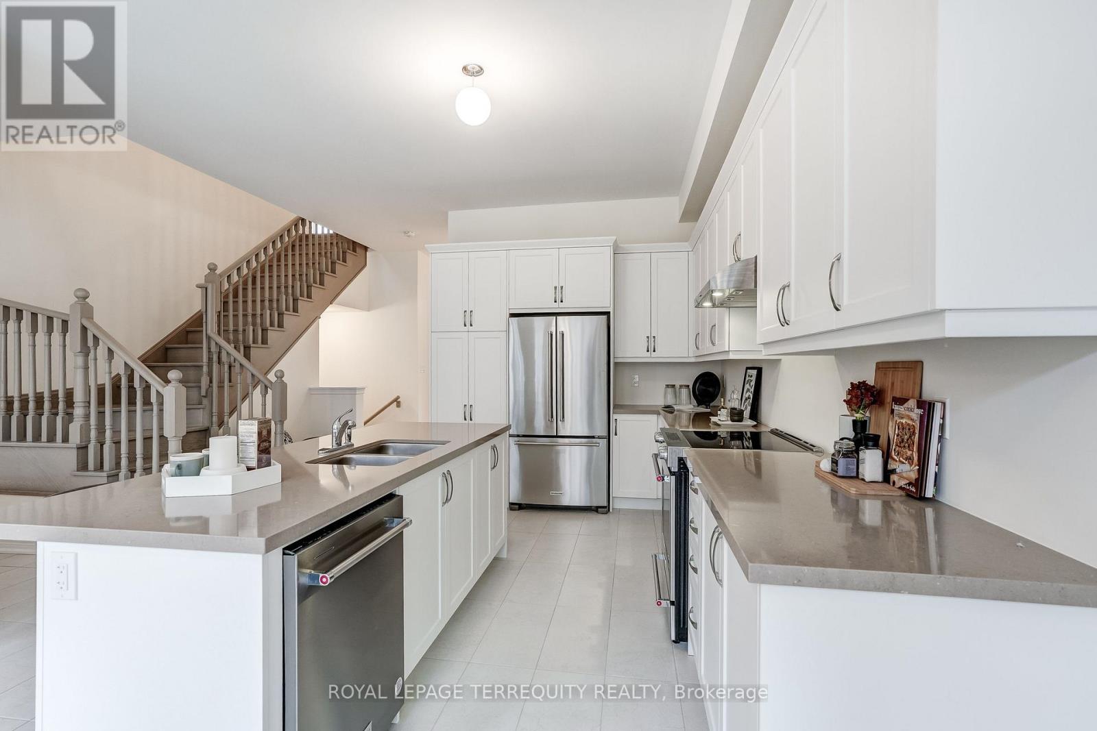 211 Fallharvest Way, Whitchurch-Stouffville, Ontario  L4A 5C2 - Photo 13 - N12480203