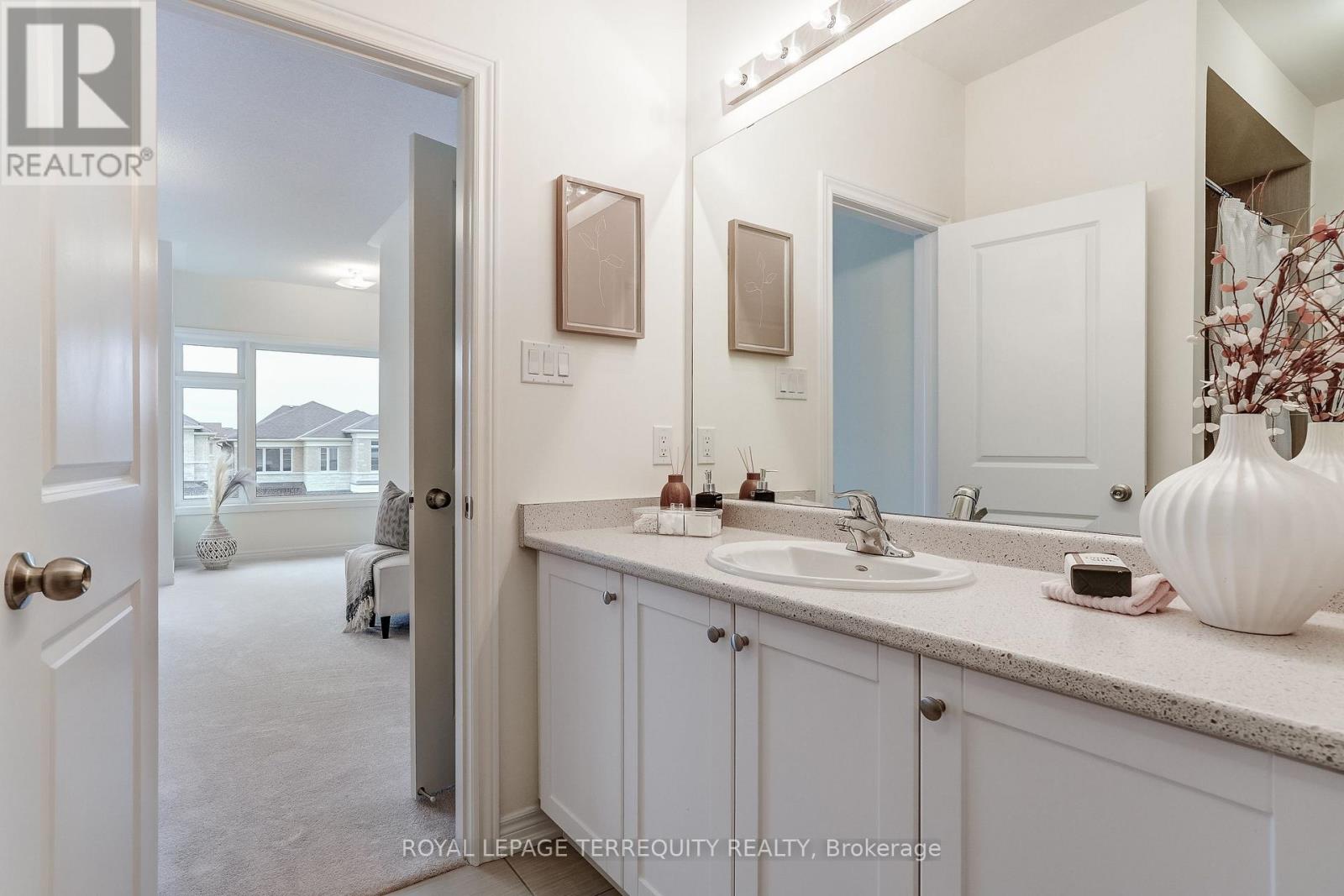 211 Fallharvest Way, Whitchurch-Stouffville, Ontario  L4A 5C2 - Photo 27 - N12480203