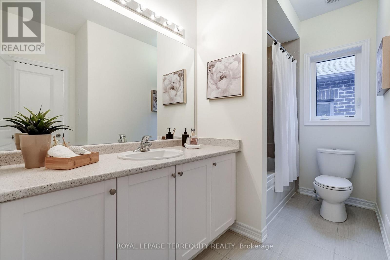 211 Fallharvest Way, Whitchurch-Stouffville, Ontario  L4A 5C2 - Photo 34 - N12480203