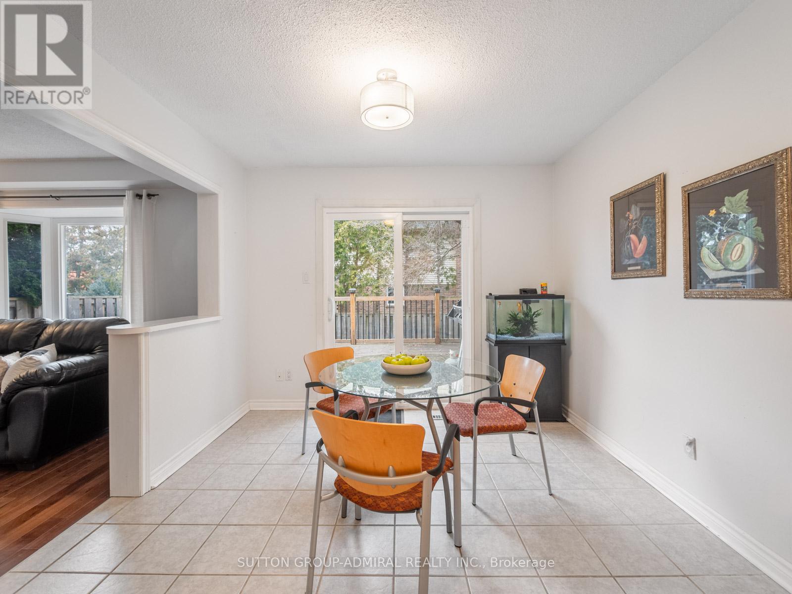 218 Mullen Drive, Vaughan, Ontario  L4J 2P1 - Photo 11 - N12969656