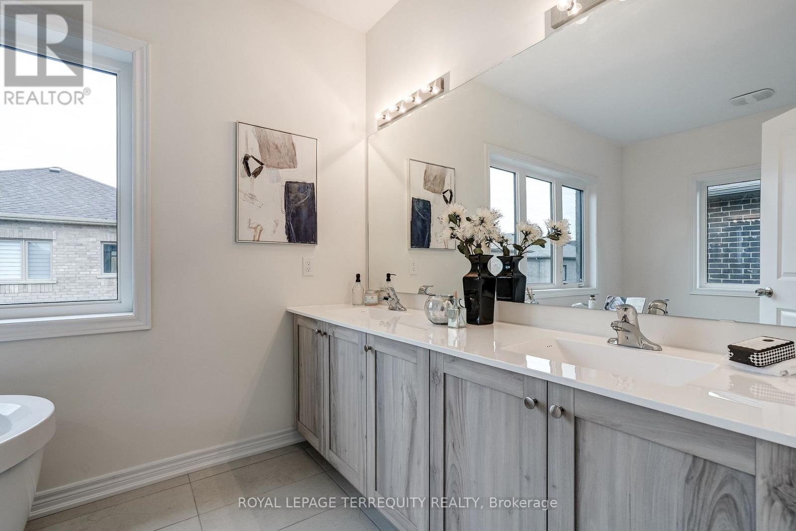 211 Fallharvest Way, Whitchurch-Stouffville, Ontario  L4A 5C2 - Photo 42 - N12480203