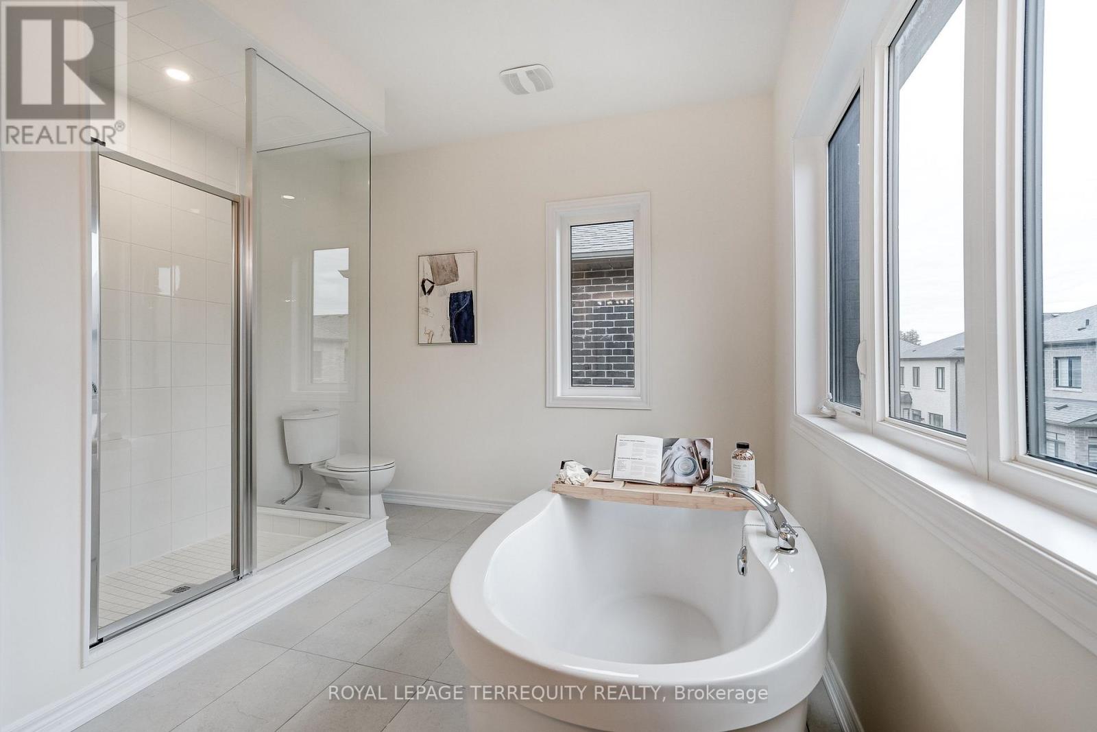 211 Fallharvest Way, Whitchurch-Stouffville, Ontario  L4A 5C2 - Photo 43 - N12480203