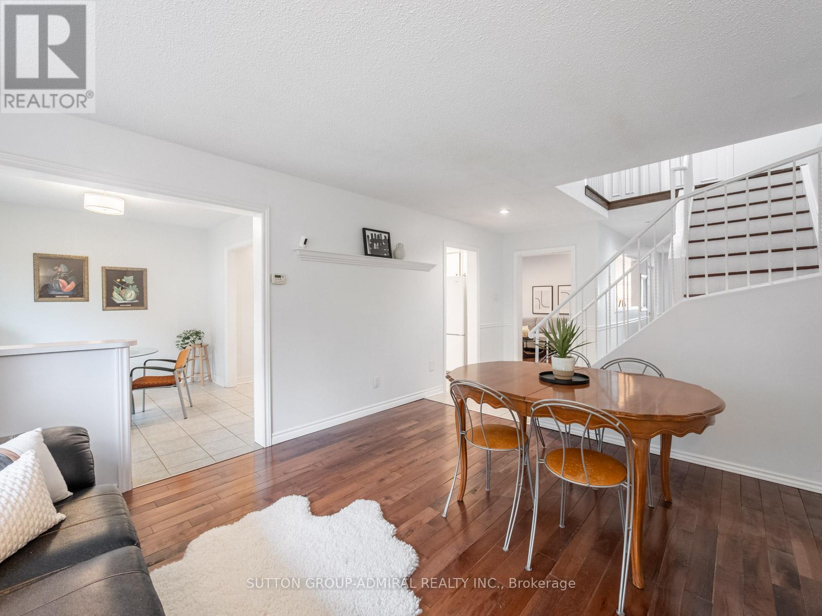 218 Mullen Drive, Vaughan, Ontario  L4J 2P1 - Photo 9 - N12969656