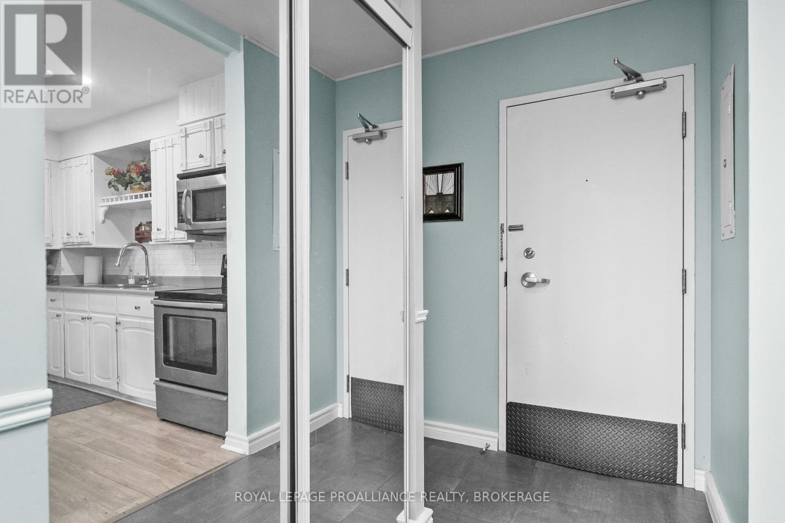 510 - 66 Greenview Drive, Kingston, Ontario  K7M 7C5 - Photo 5 - X12680882