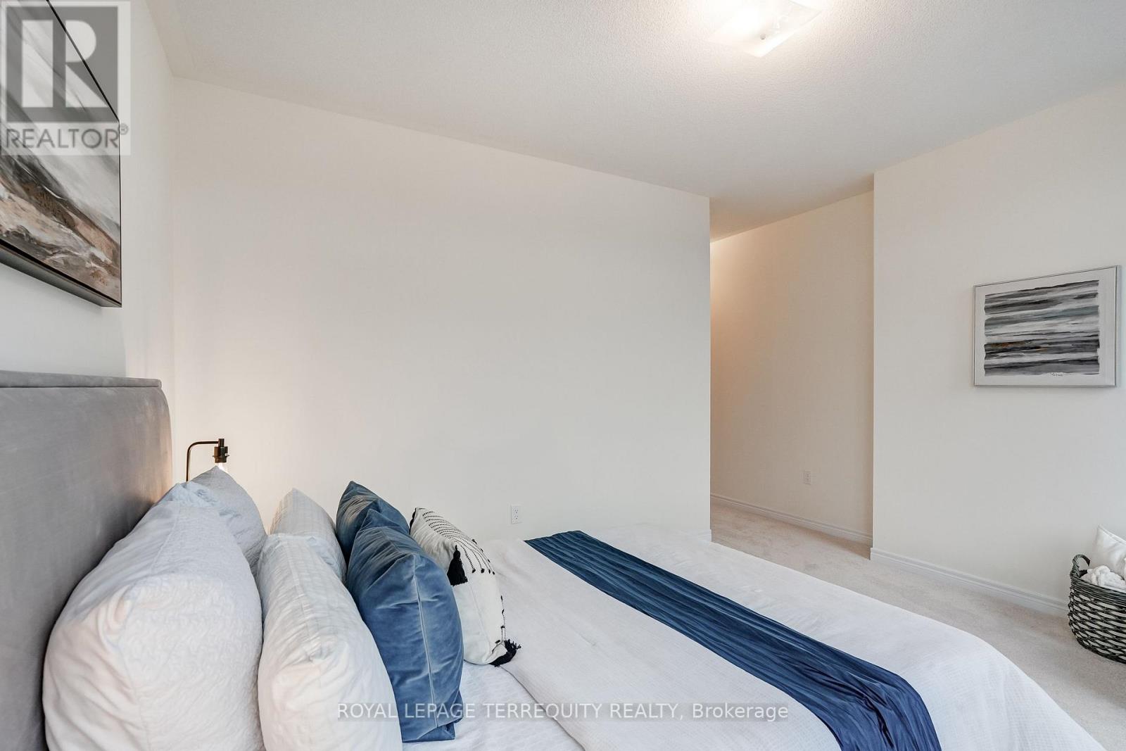 211 Fallharvest Way, Whitchurch-Stouffville, Ontario  L4A 5C2 - Photo 37 - N12480203