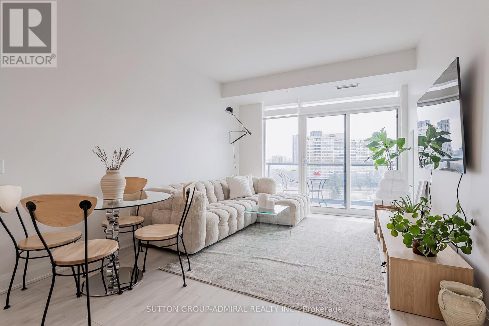 706 - 20 Gatineau Drive, Vaughan, Ontario  L4J 0L2 - Photo 8 - N12966206