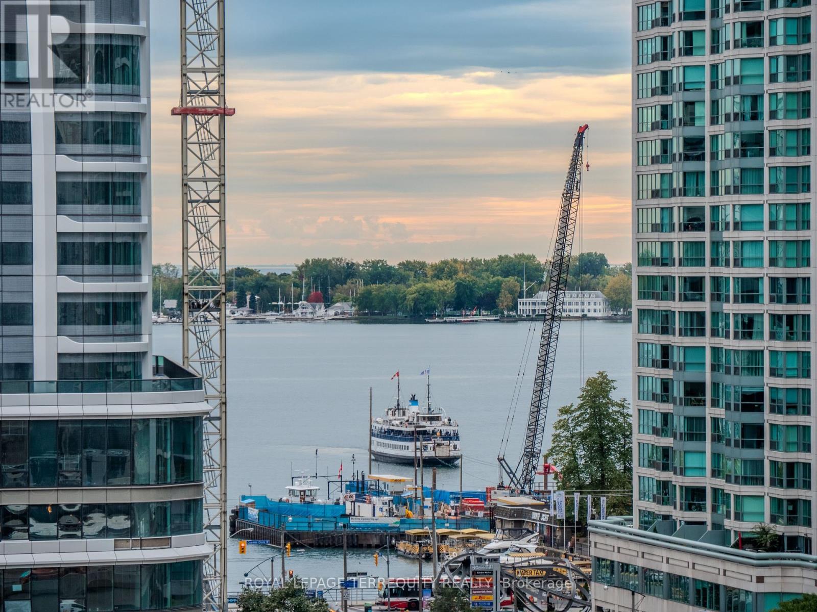 1009 - 1 The Esplanade, Toronto, Ontario  M5E 0A8 - Photo 33 - C13011714