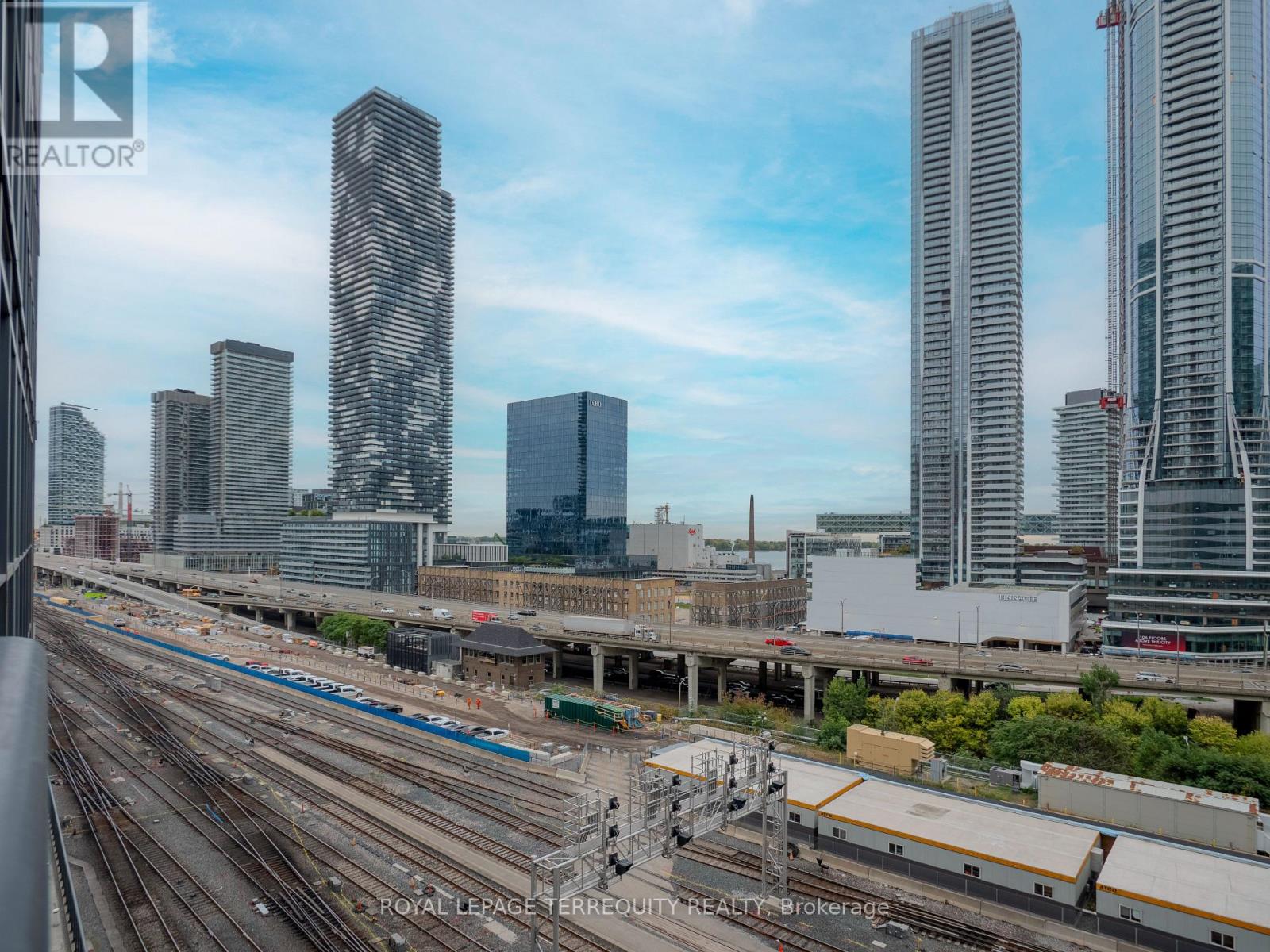 1009 - 1 The Esplanade, Toronto, Ontario  M5E 0A8 - Photo 35 - C13011714