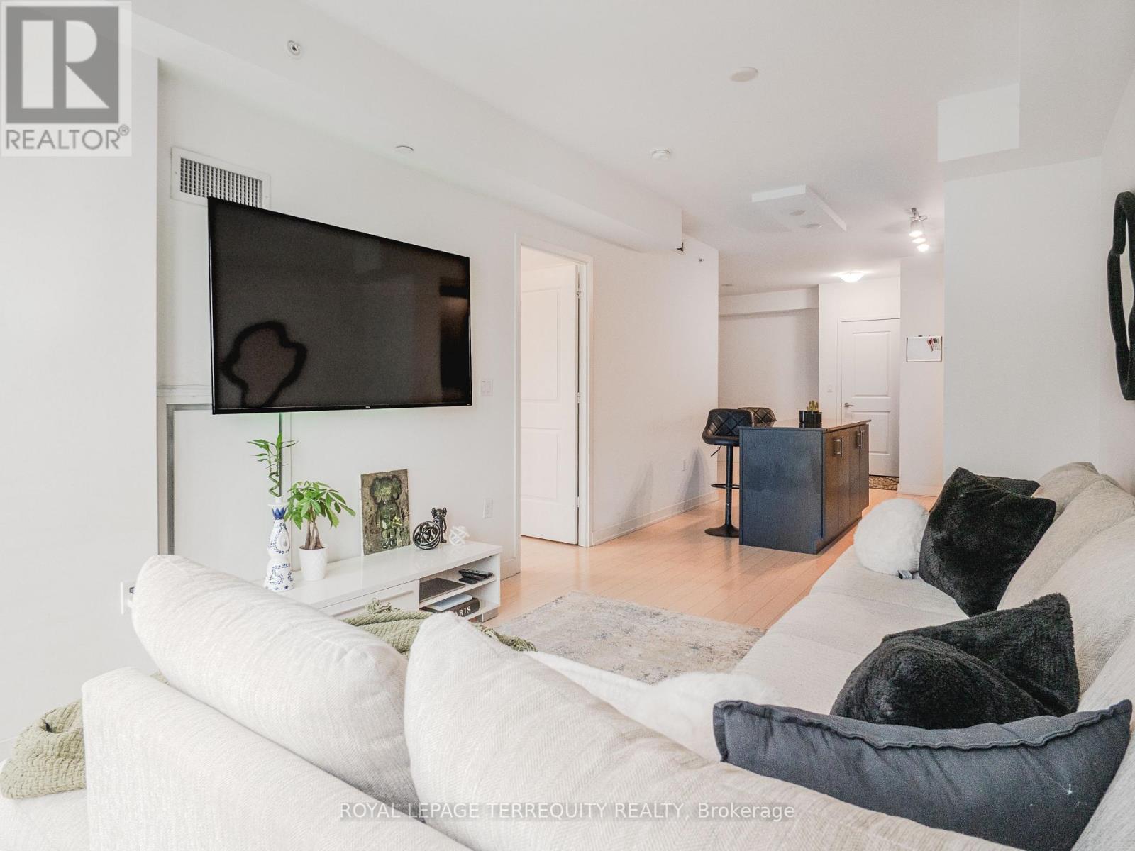 1009 - 1 The Esplanade, Toronto, Ontario  M5E 0A8 - Photo 6 - C13011714