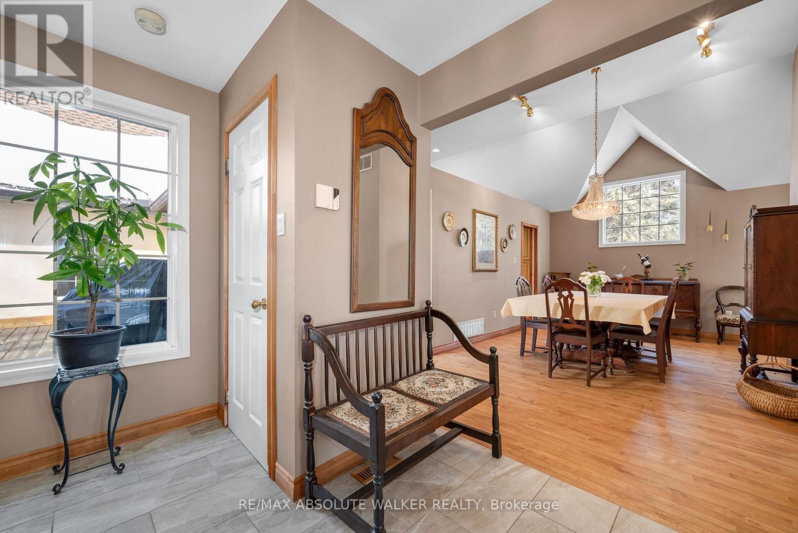 7681 Settler's Way, Ottawa, Ontario  K0A 2T0 - Photo 2 - X12839406