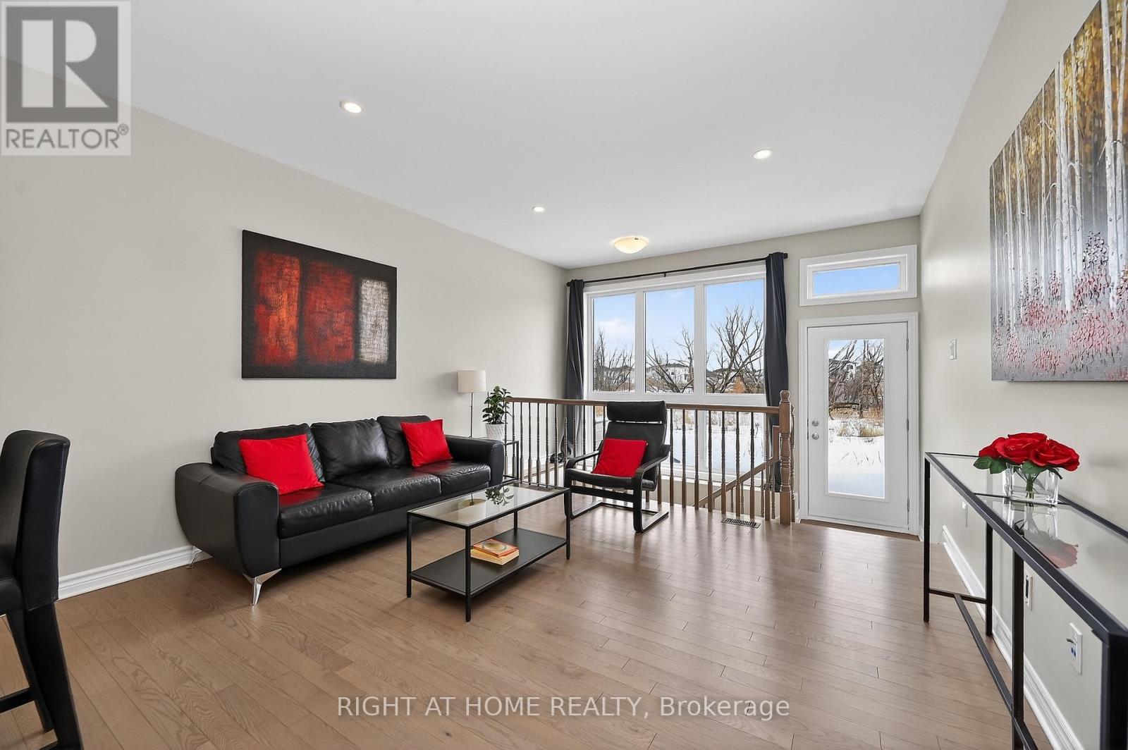 950 Cologne Street, Russell, Ontario  K0A 1W0 - Photo 12 - X12874364