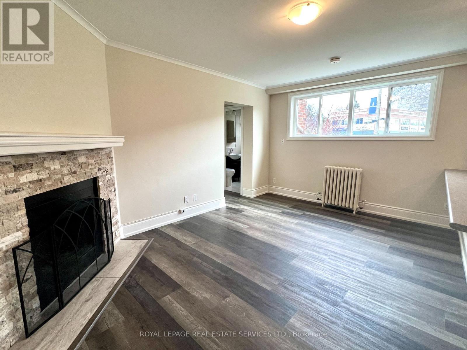 1 - 322 Lakeshore Road W, Mississauga, Ontario  L5H 1G8 - Photo 4 - W13019324