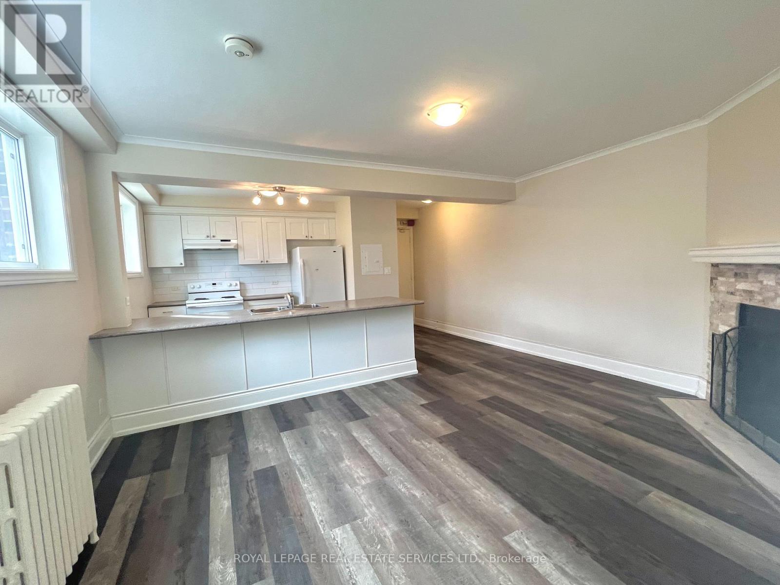 1 - 322 Lakeshore Road W, Mississauga, Ontario  L5H 1G8 - Photo 6 - W13019324