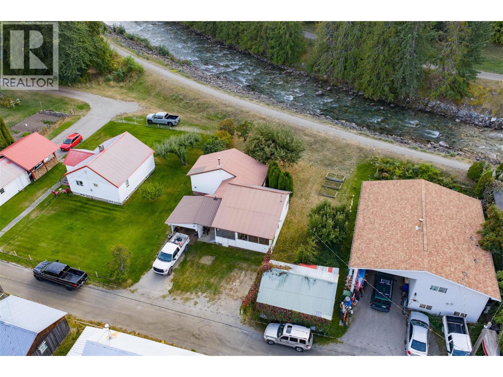 320 RIVER Lane, Kaslo, British Columbia