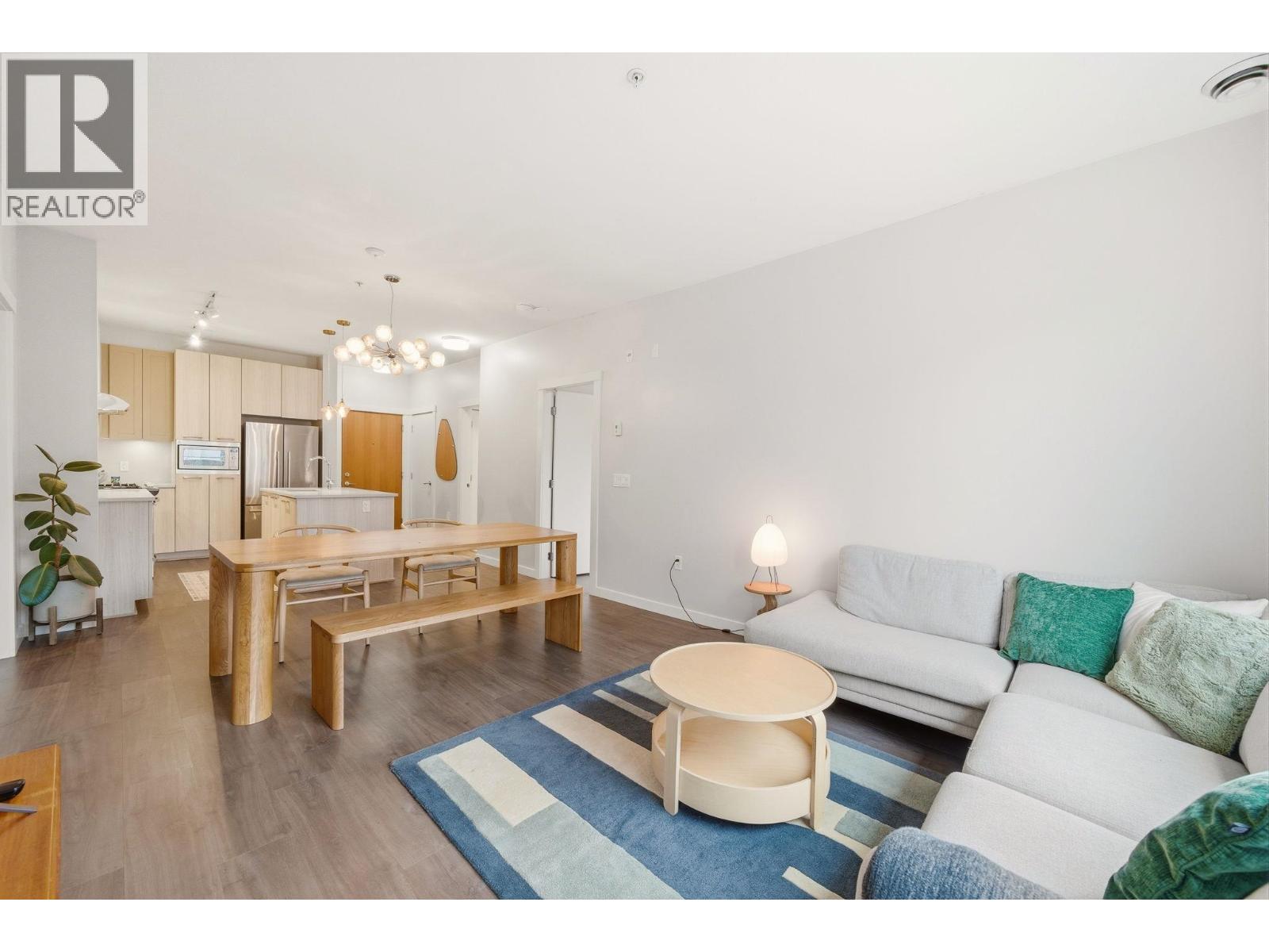 304 123 W 1st Street, North Vancouver, British Columbia  V7M 0E5 - Photo 3 - R3110450