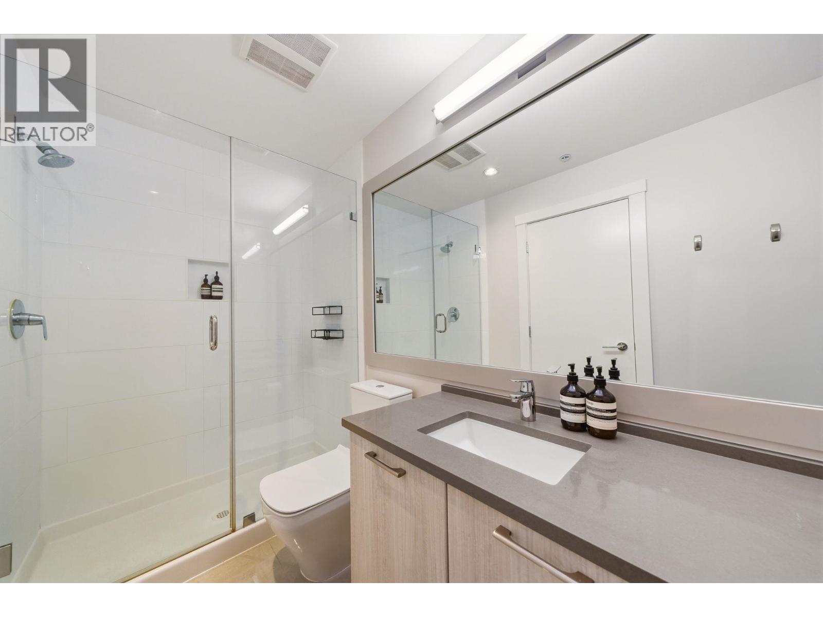 304 123 W 1st Street, North Vancouver, British Columbia  V7M 0E5 - Photo 14 - R3110450