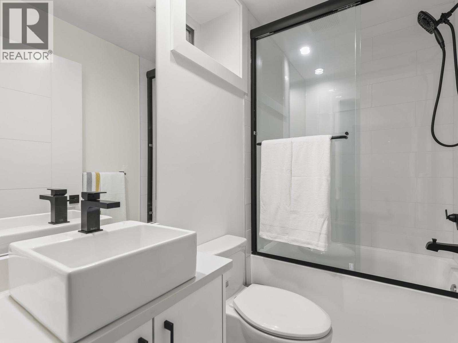 4327 Perry Street, Vancouver, British Columbia  V5N 3X6 - Photo 24 - R3109823