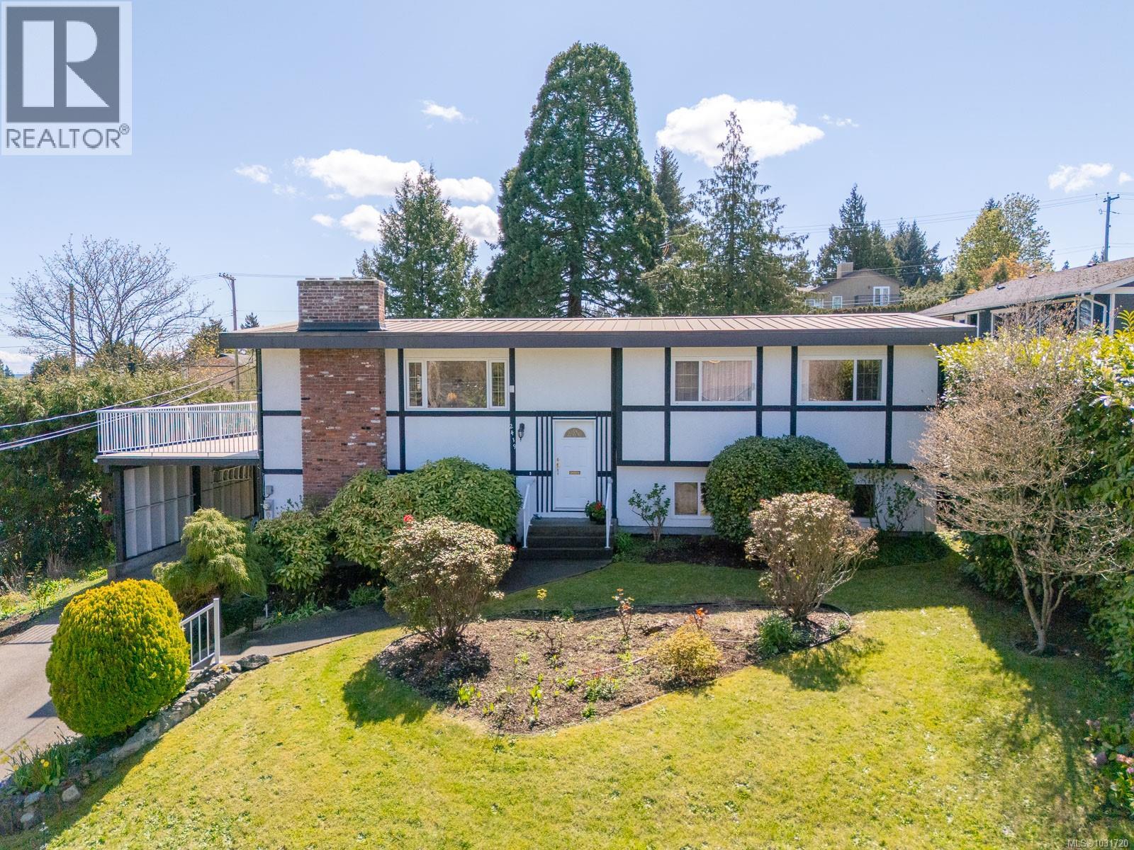2419 Barbara Pl, Central Saanich, British Columbia