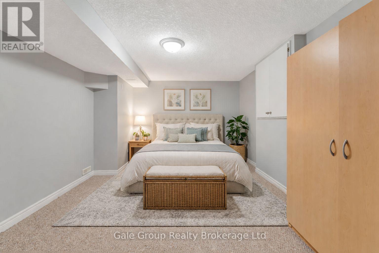 693 Southwood Way, Woodstock, Ontario  N4V 1H5 - Photo 16 - X12483477