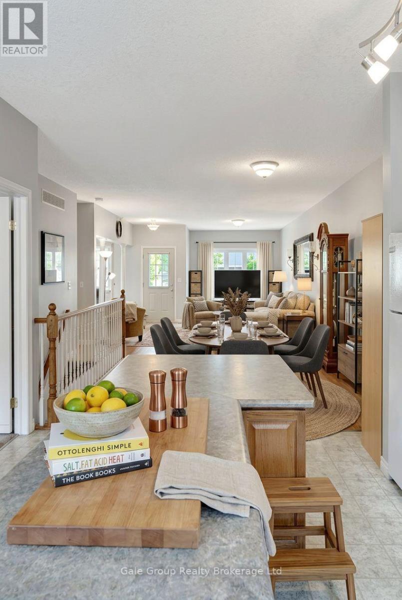 693 Southwood Way, Woodstock, Ontario  N4V 1H5 - Photo 6 - X12483477