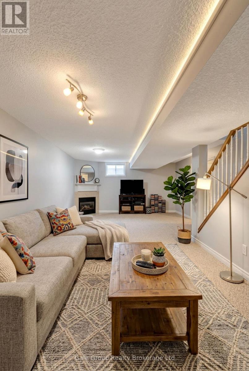 693 Southwood Way, Woodstock, Ontario  N4V 1H5 - Photo 12 - X12483477