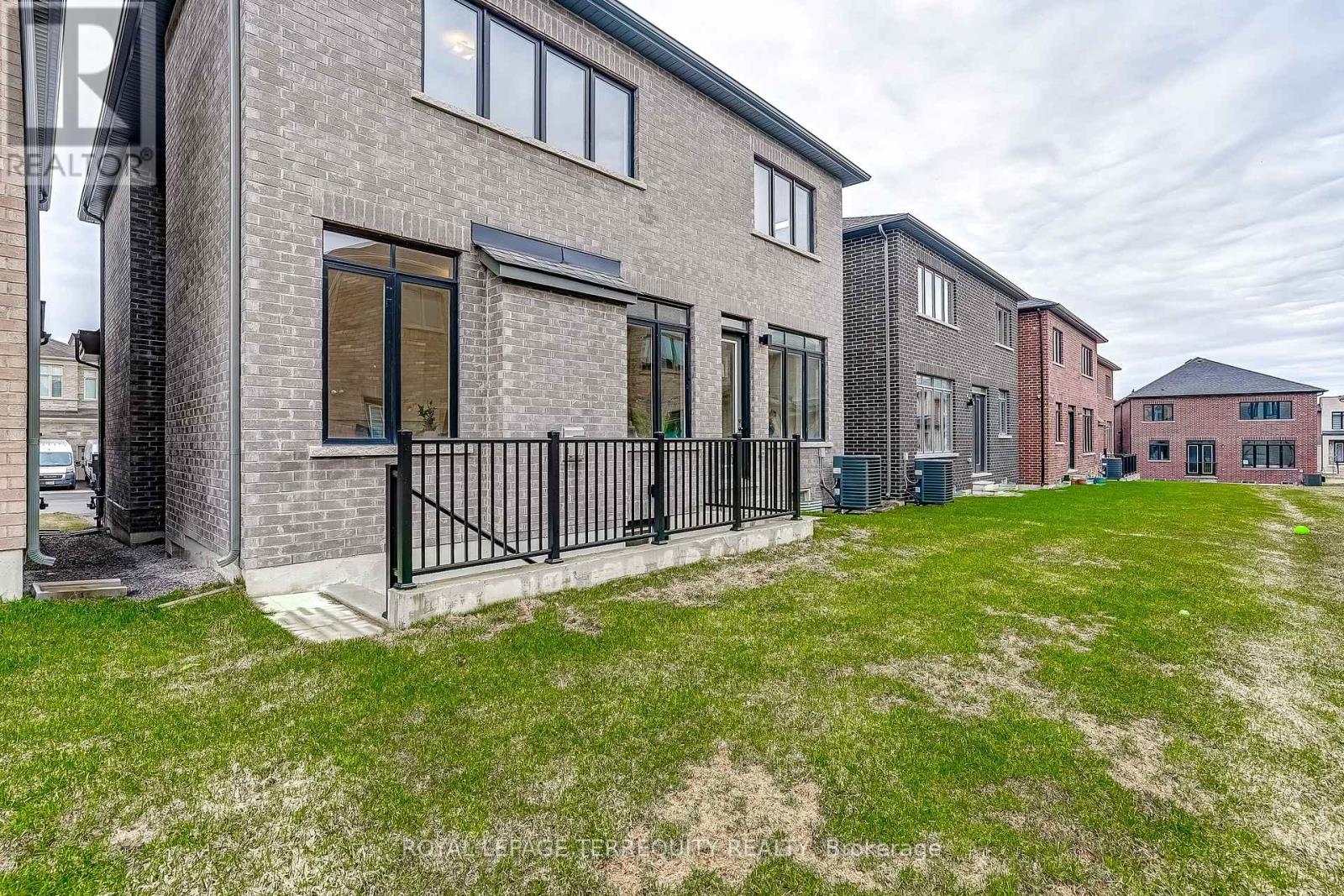 211 Fallharvest Way, Whitchurch-Stouffville, Ontario  L4A 5C2 - Photo 50 - N12480203