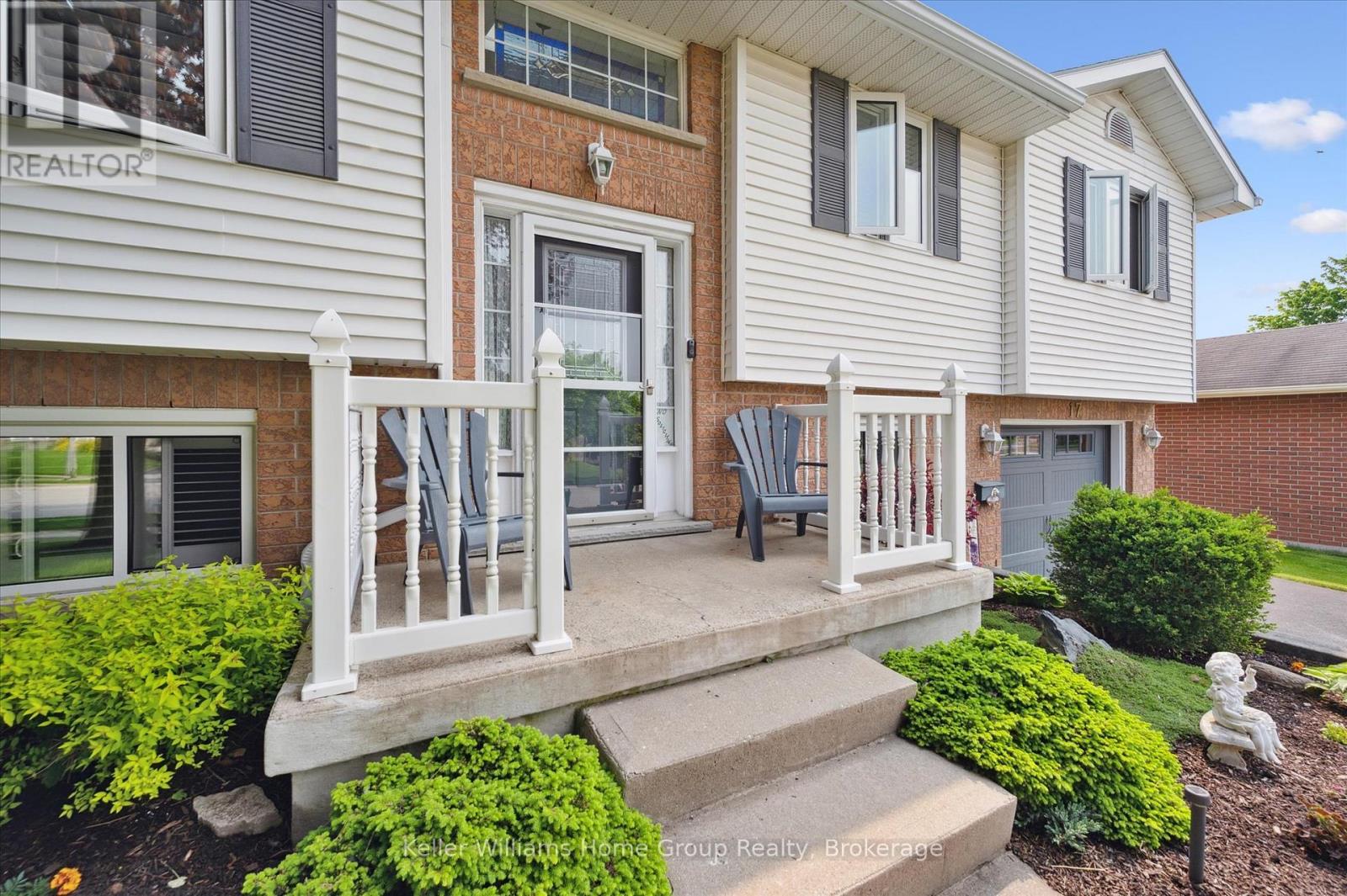 17 Keating Drive, Centre Wellington (Elora/salem), Ontario  N0B 1S0 - Photo 4 - X12709788