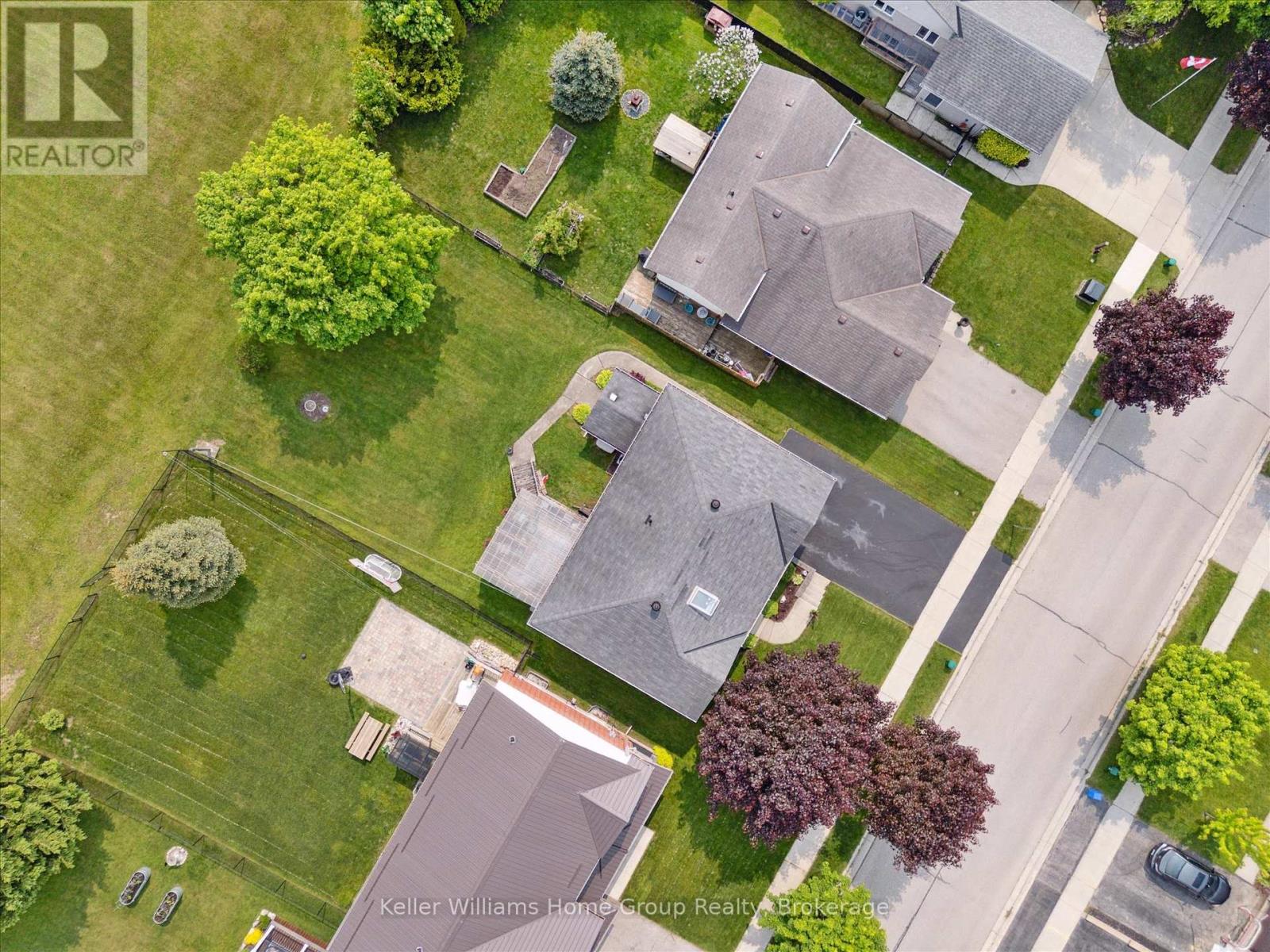 17 Keating Drive, Centre Wellington (Elora/salem), Ontario  N0B 1S0 - Photo 41 - X12709788