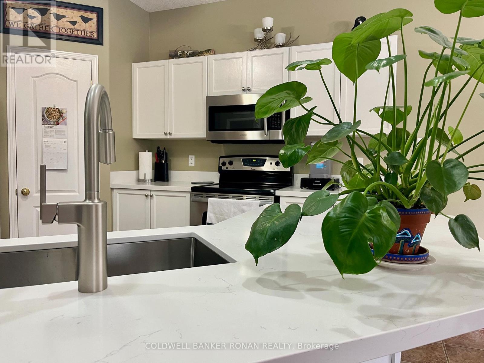 22 Chantler Road, New Tecumseth, Ontario  L9R 2E1 - Photo 7 - N12818308