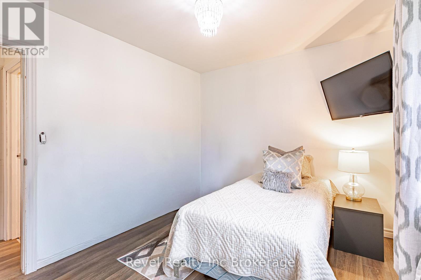 19 Dufferin Street, Ingersoll, Ontario  N5C 2E5 - Photo 14 - X13019780