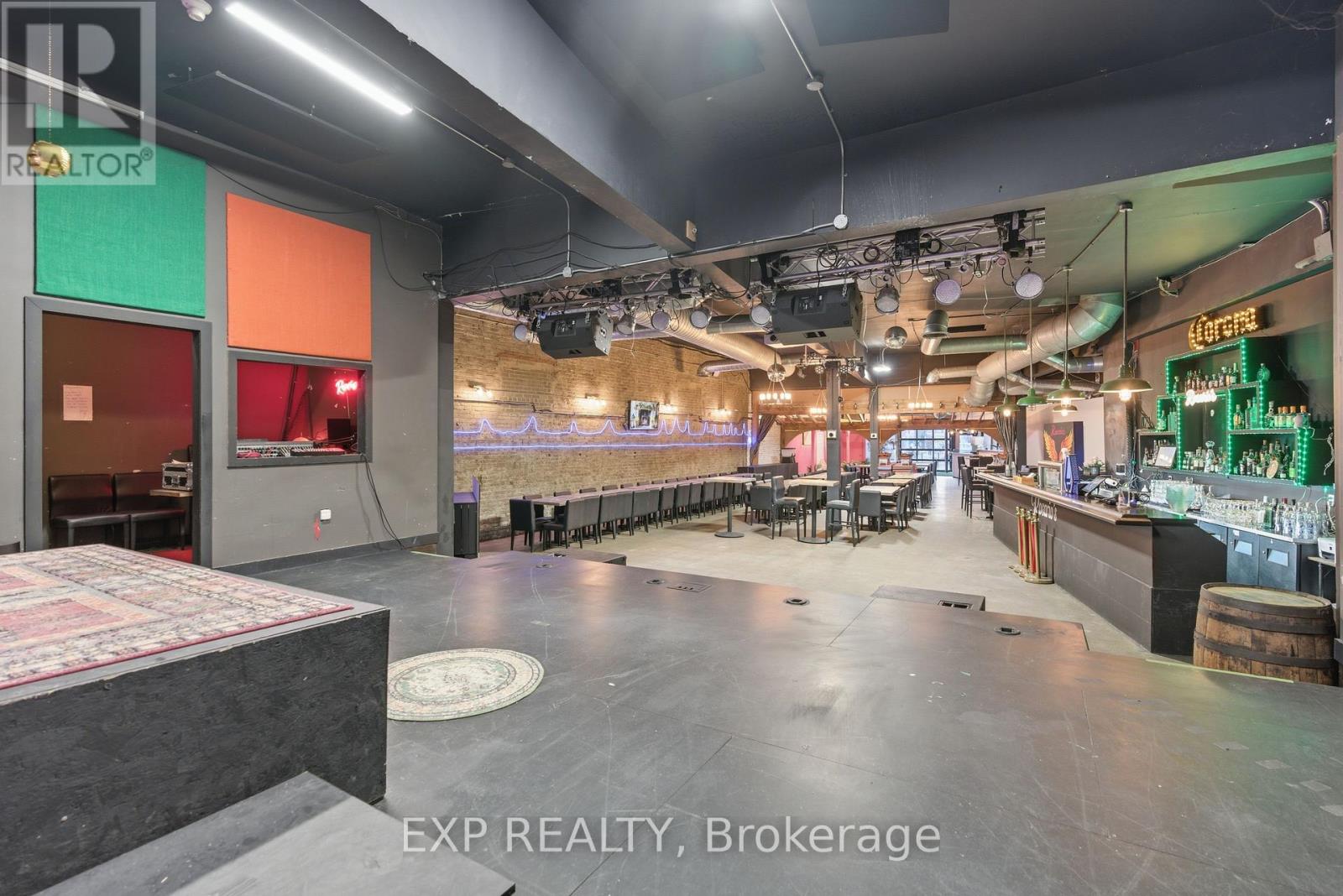 3030 Dundas Street W, Toronto, Ontario  M6P 1Z3 - Photo 31 - W12864040