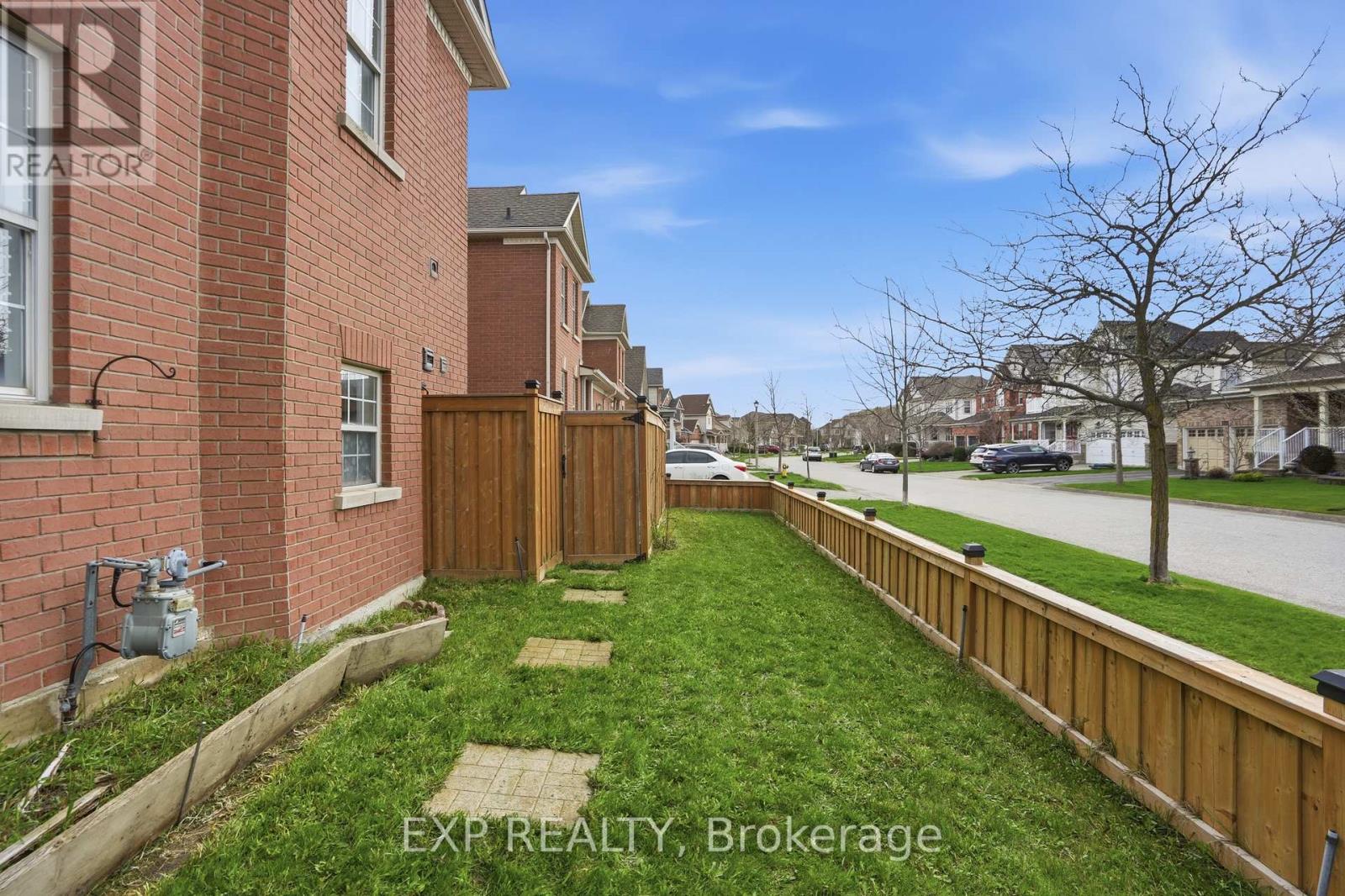 25 Niagara-On-The-Green Boulevard, Niagara-On-The-Lake (Glendale), Ontario  L0S 1J0 - Photo 3 - X13019714