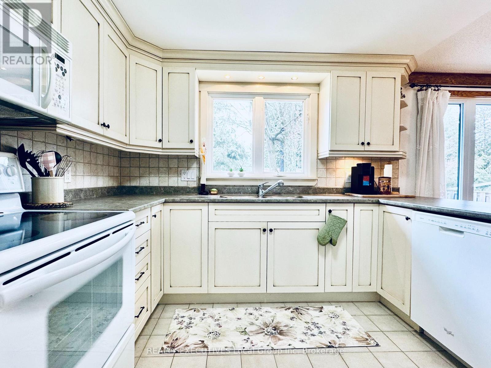 320 Justin Street, North Bay, Ontario  P1B 5J9 - Photo 5 - X13019802