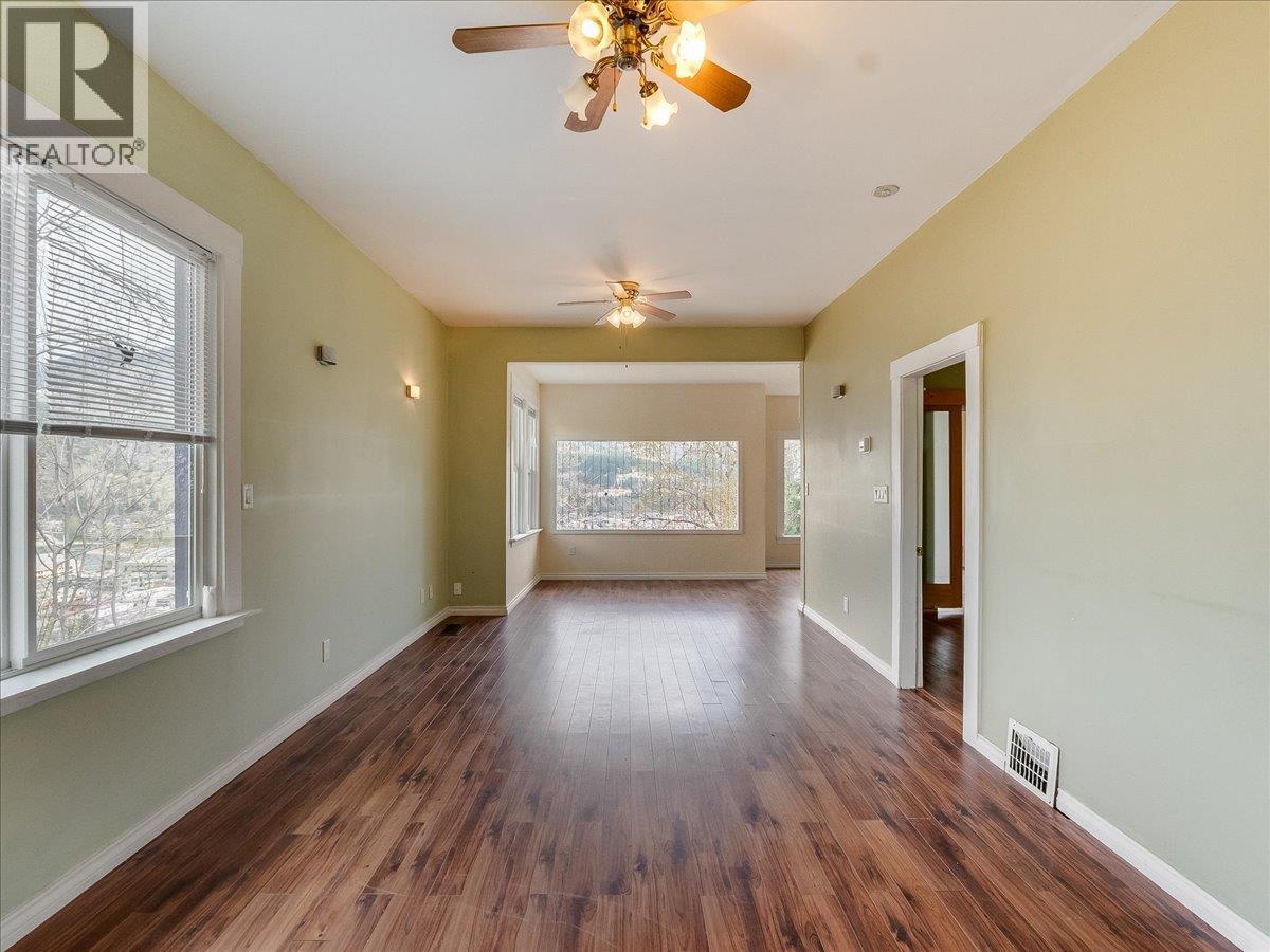 1472 Green Avenue Lane, Trail, British Columbia  V1R 4K2 - Photo 20 - 10383736