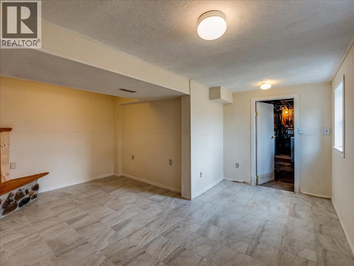 1472 Green Avenue Lane, Trail, British Columbia  V1R 4K2 - Photo 37 - 10383736