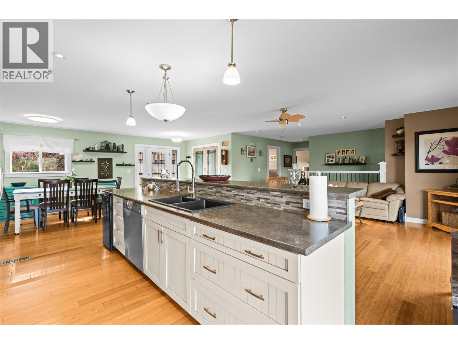 7339 Longacre Drive, Vernon, British Columbia  V1H 1H5 - Photo 13 - 10382801