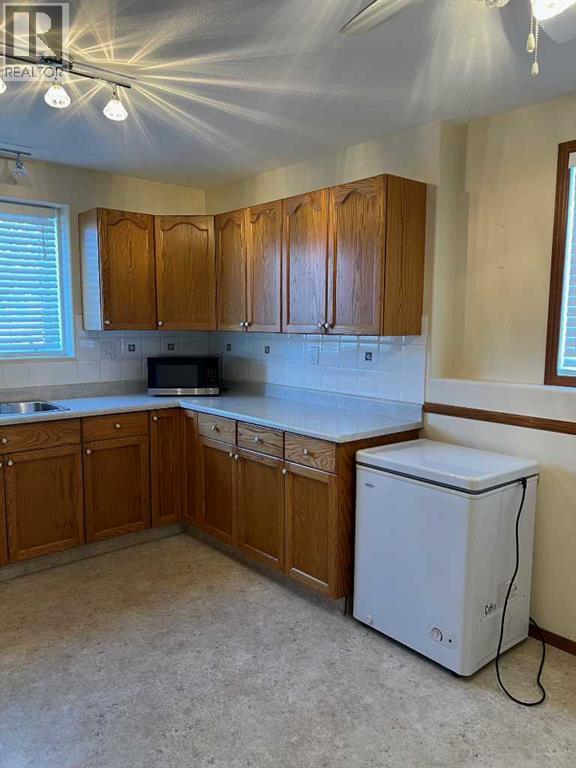 #3, 1006 3rd Avenue, Beaverlodge, Alberta  T0H 0C0 - Photo 3 - A2282915