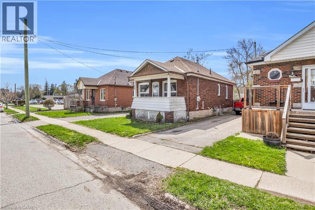 234 Clarence Street, Brantford, Ontario  N3R 3T5 - Photo 4 - 40822342