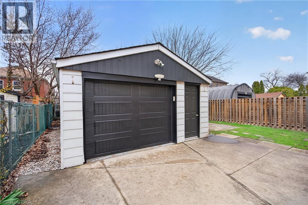 698 Upper Sherman Avenue Unit# Main, Hamilton, Ontario  L8V 3M6 - Photo 37 - 40821493