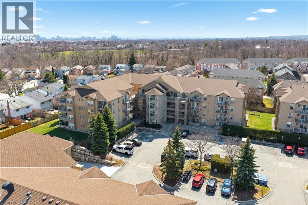 1820 WALKERS Line Unit# 213, Burlington, Ontario