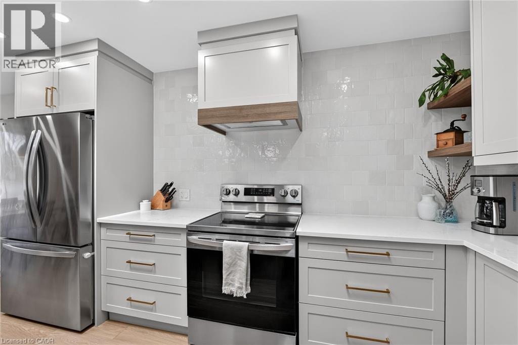 23 Brenlyn Court, Hamilton, Ontario  L9C 4N8 - Photo 14 - 40822243