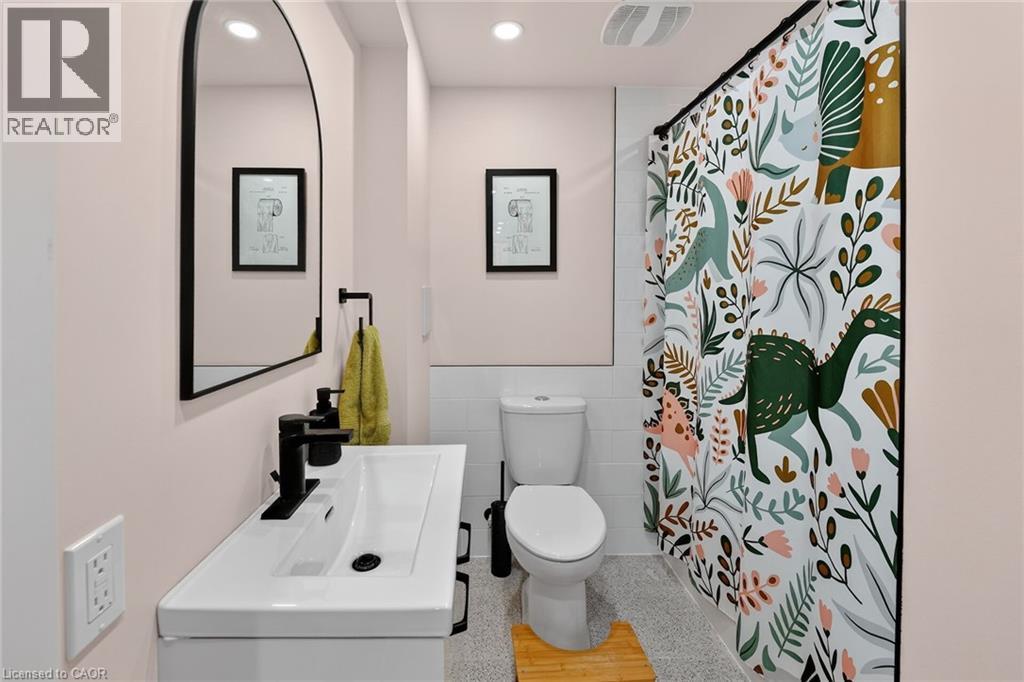 23 Brenlyn Court, Hamilton, Ontario  L9C 4N8 - Photo 28 - 40822243